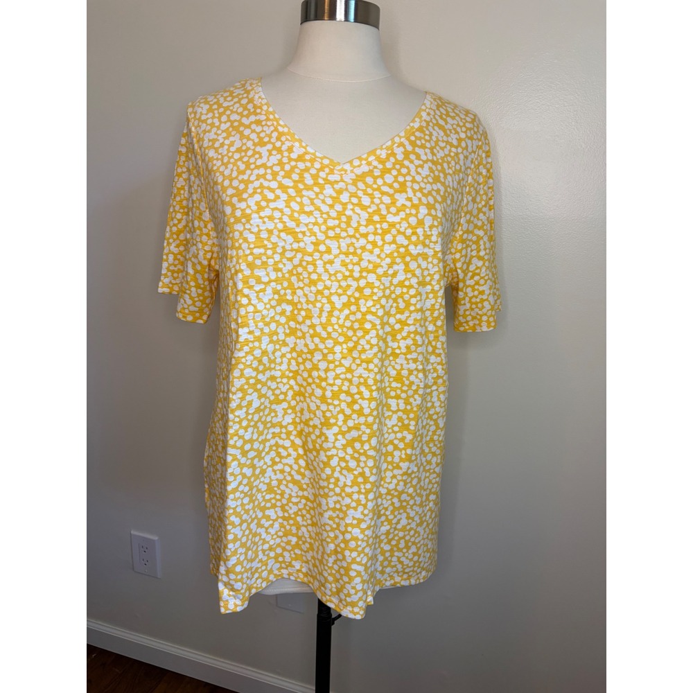 Chicos Golden Honey Yellow Dot Cotton Slub V-Neck Tee Top Size 2 L NEW Casual
